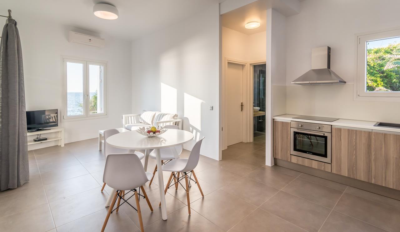 Milos Waves Luxury Apartments Pollonia Eksteriør billede