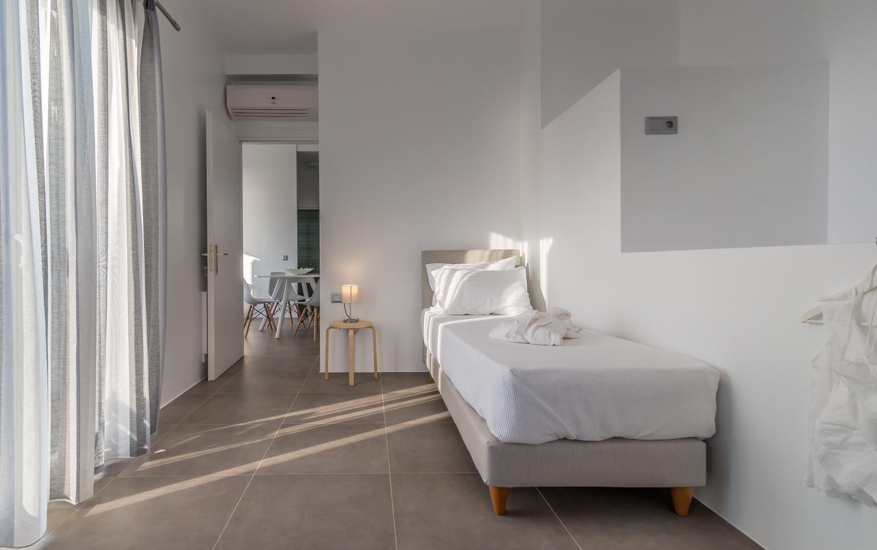 Milos Waves Luxury Apartments Pollonia Eksteriør billede